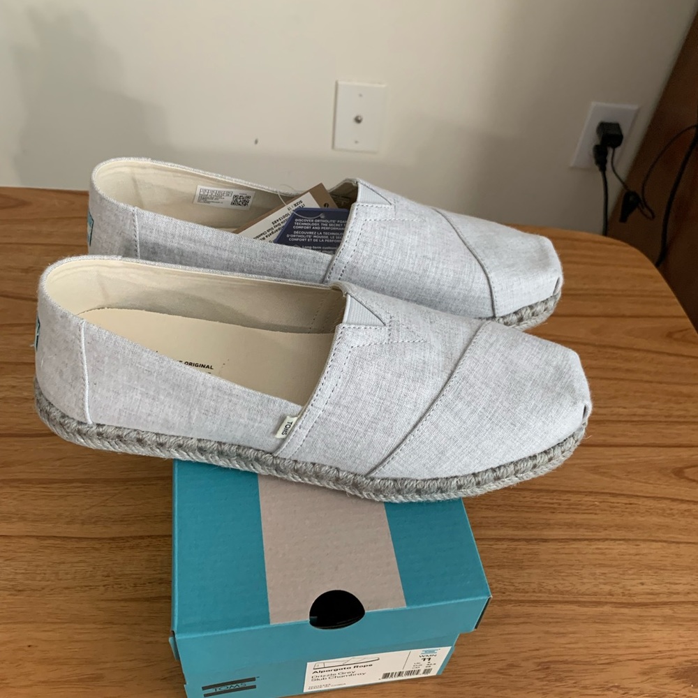 NIB Toms Alpargata Rope Drizzle Grey Slub Chambray shoes. Women’s size 11.